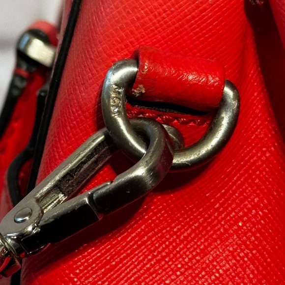 MCM Poppy Leather Elda Tote/Crossbody - Picture 6 of 17